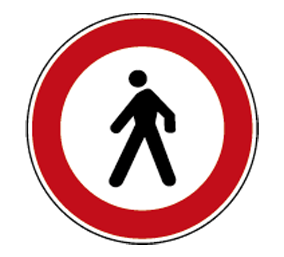 TRANSITO VIETATO AI PEDONI